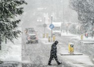 Met Office issues first snow forecast as blast of 'Arctic air' to send temperatures plummeting