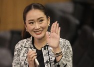 泰国议会将选举新总理，他信的女儿很可能被提名